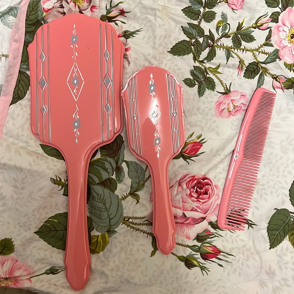 Antique Very Vintage Pink Vanity Set from estate sale brand new condition